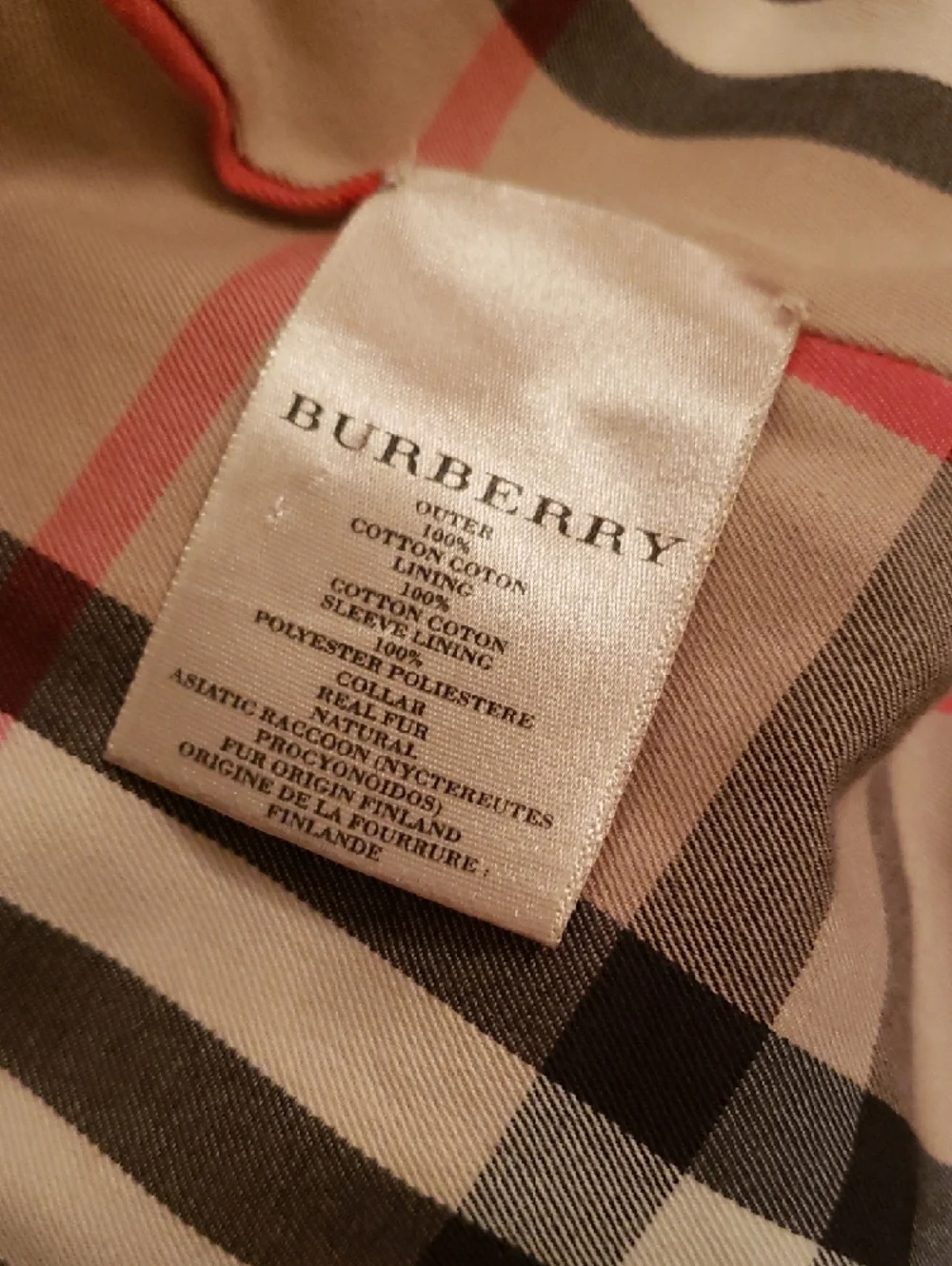 Burberry Beige Double-Breasted Trench Coat with Belt - Picture 11 of 13